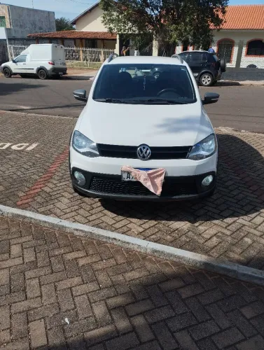 Volkswagen Crossfox 1.6 MI Total Flex 8V 5P 2012
