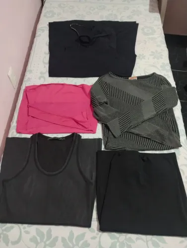 Lote 5 vestidos, Tamanho P. Em excelente estado, usados pouco