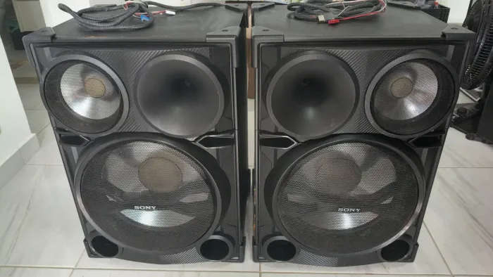 Caixas de som Sony SH2000