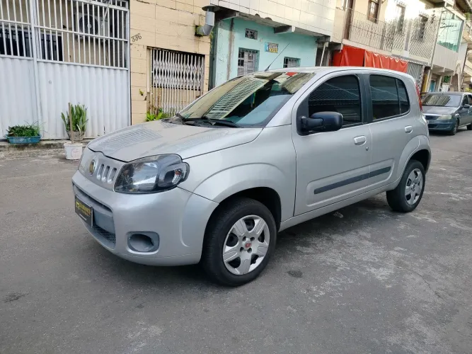 Fiat Uno Vivace Celeb. 1.0 EVO F.flex 8V 5P 2013
