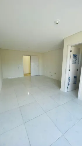 Studio no Ribeirão da Ilha - Pronto para morar - Sol da manhã com vaga