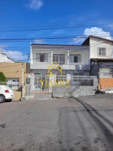 Casa de Esquina na Av. Augusto Franco | 4 Quartos | 3 Suítes | Ideal para Morar ou Empres