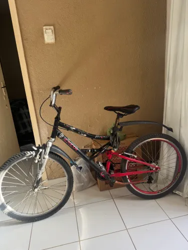 Vendo Bike Caloi aro 24 Valor negociável