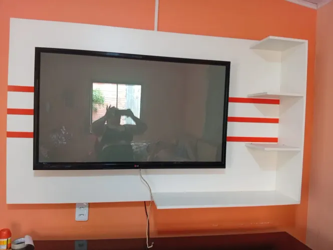o Painel e a TV de 50 Polegadas