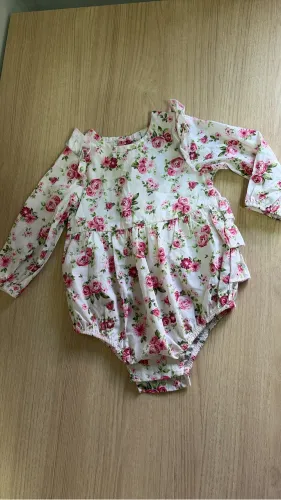 Vestido CARTERS - tamanho12 meses