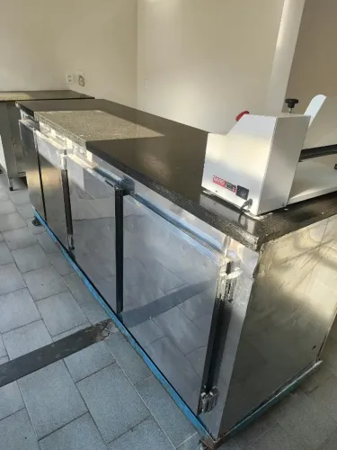 BANCADAS PROFISSIONAIS EM AÇO INOX - EXCELENTE OPORTUNIDADE!