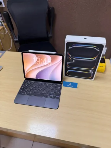 iPad Pro M4 256 + Magic Keyboard + Apple Pencil Pro Loja Física | Pronta entrega