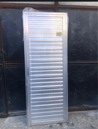 Porta de alumínio / Marca: Quality