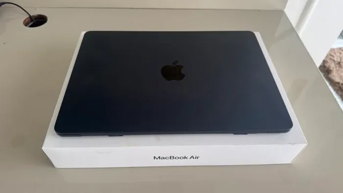 MacBook Air M4 13? - 16GB RAM | 256GB SSD | Garantia | Estado de Novo
