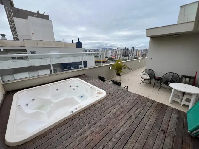 Cobertura com 3 dormitórios à venda, 186 m² por R$ 1.800.000,00 - Roçado - São José/SC