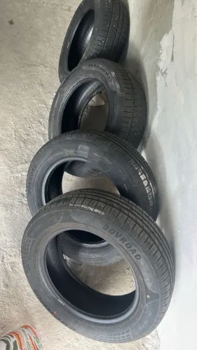 Pneus novos 195/60/15 PIRELLI