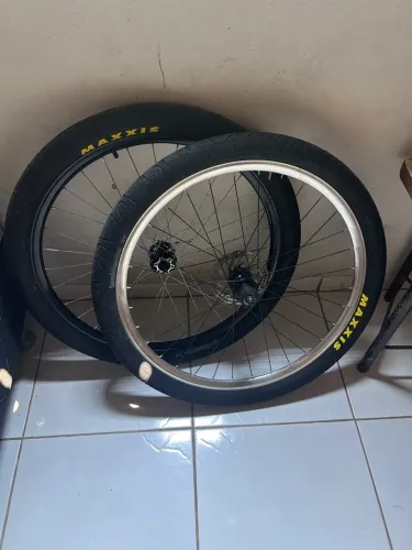 Par de roda 29 com maxxis