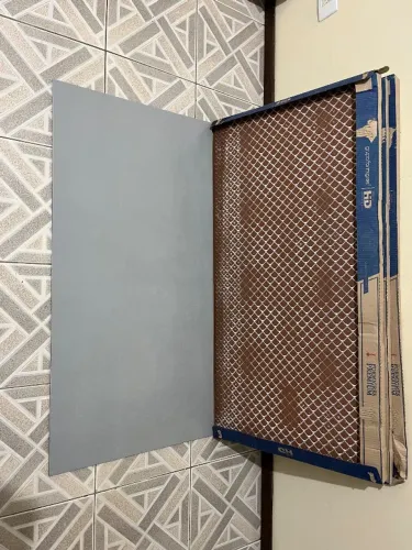 Piso Cerâmico, retificado 1,20 x 0,60 - cor cinza