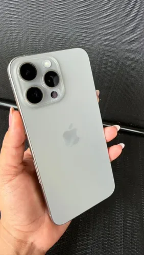 IPHONE PRO 15 MAX BATERIA OTIMO ESTADO POUQUISSIMO TEMPO DE USO