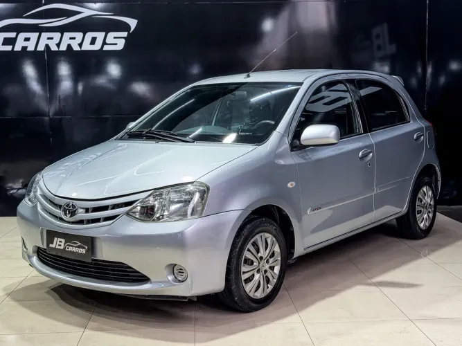 Toyota Etios XS 1.3 Flex 16V 5P Mec. 2013