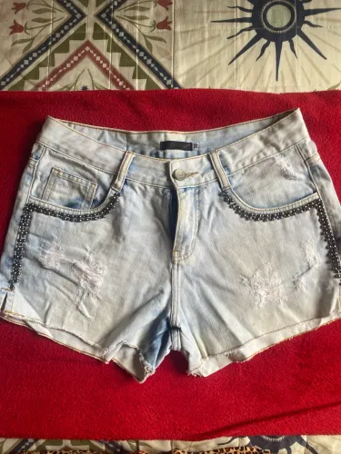 Shorts jeans tamanho 38 usado bem conservado valor 30,00 cada peça