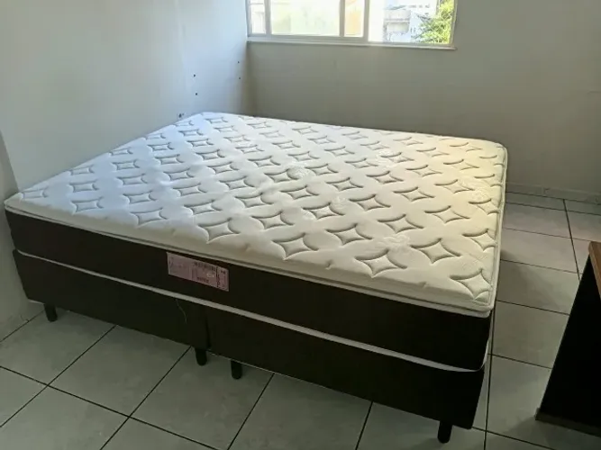 Cama Box Queen (Box + Colchão) Plumatex de Mola Ensacada