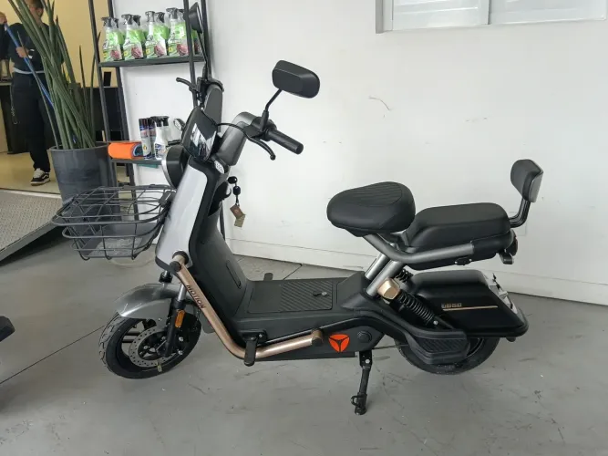 Scooter elétrica Yadea GB-60