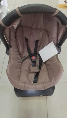 Vendo bebê conforto com suporte 