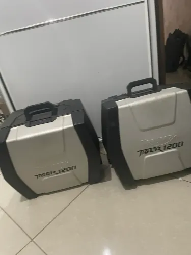 Baús laterais da tiger 1200