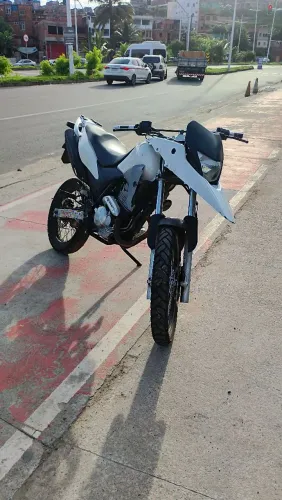 Xre 300 2014