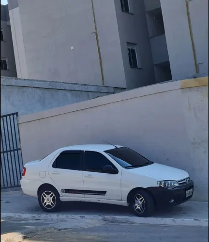 Fiat Siena HLX 1.8 MPI Flex 8V 4P 2007