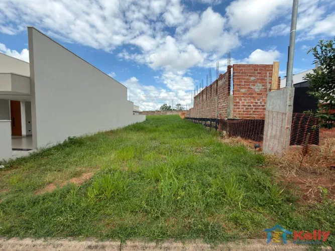 Terreno em Condomínio para Venda em Álvares Machado / SP no bairro Condomínio Portinari II