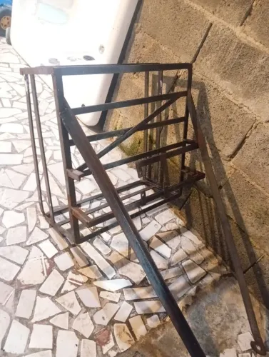 Suporte baú galão de água