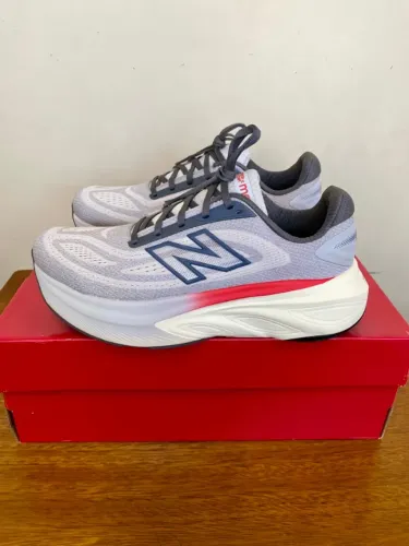 Tênis New Balance More V6 Fresh Foam X Máximo Amortecimento Tamanho 41