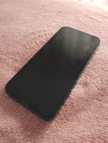 Vendo iPhone 12 em ótimo estado