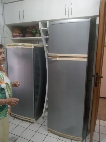 Envelopamento de geladeiras