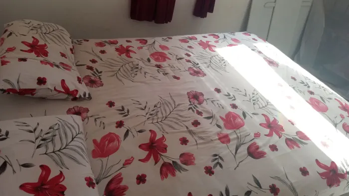 Cama de casal com colchão