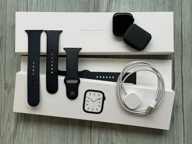 Apple Watch Series 7 GPS 45mm - Alumínio