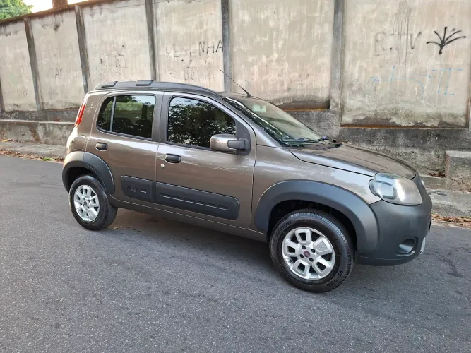 Fiat Uno WAY Celeb. 1.0 EVO Fire Flex 8V 5P 2014