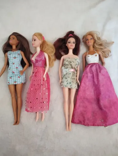 Lote de bonecas Barbie