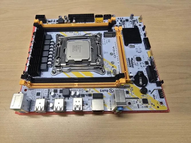 Conjunto de placa-mãe QIYIDA X99 LGA 2011-3 kit com Intel Xeon E5 2650v4 CPU sem RAM