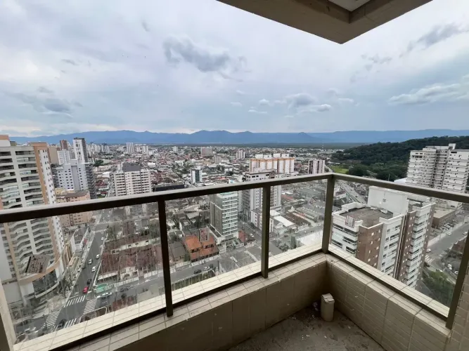 Duplex para venda possui 370 m², com 4 suítes com closet,  em Canto do Forte - Praia Grand
