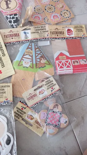 Kit decorativo para Aniversário ou Mesversario com o tema fazendinha 