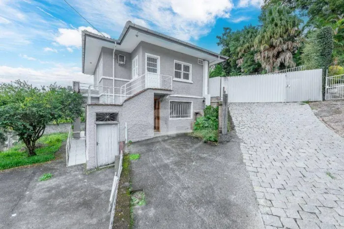 Casa com 5 salas individuais para alugar, com 1000 m² de terreno por R$ 5900 por mês - Jar