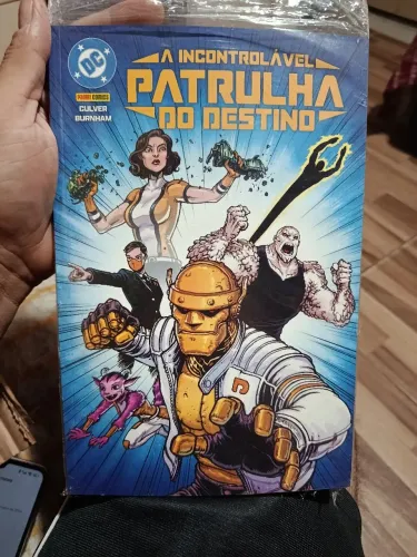 Hq A Incontrolável Patrulha Do Destino (lacrada)