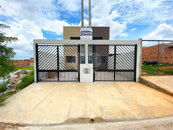 Sobrado Novo à venda em Sorocaba / 2 dormitórios