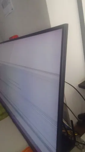 Vendo essa tv muito boa 
