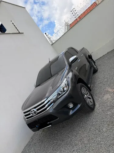 Toyota Hilux CD SRX 4X4 2.8 TDI 16V Diesel Aut. 2018
