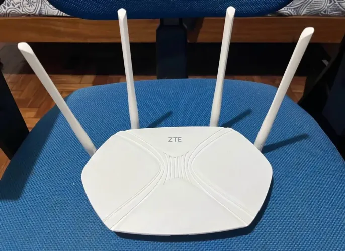 Roteador ZTE ZXHN H3601 (RE940) - Multilaser PRO, Wi-Fi 6 (AX1800). Modelo H3601