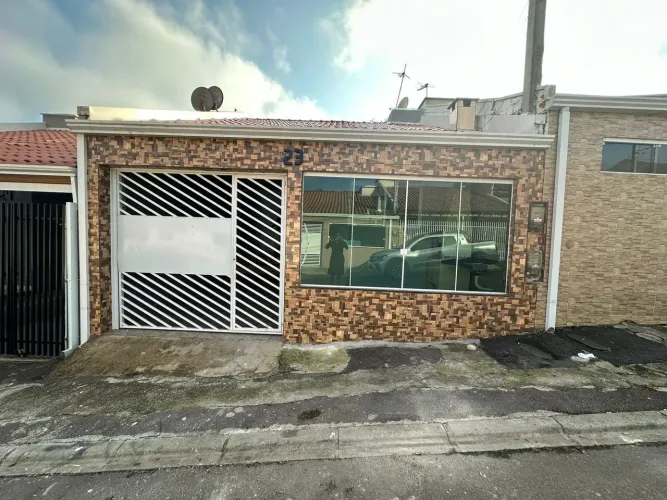 Casa disponivel para aluguel.