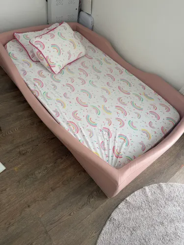 Cama infantil montessoriana marca Inphantil