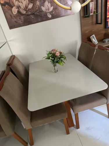 Mesa de vidro 4 lugares