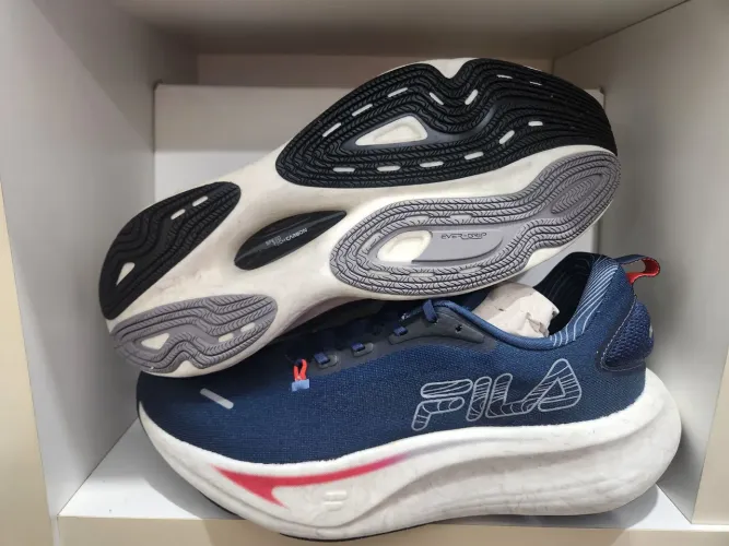 Tenis Fila Maxxi Float 2 Pro com placa carbono + brinde especial 