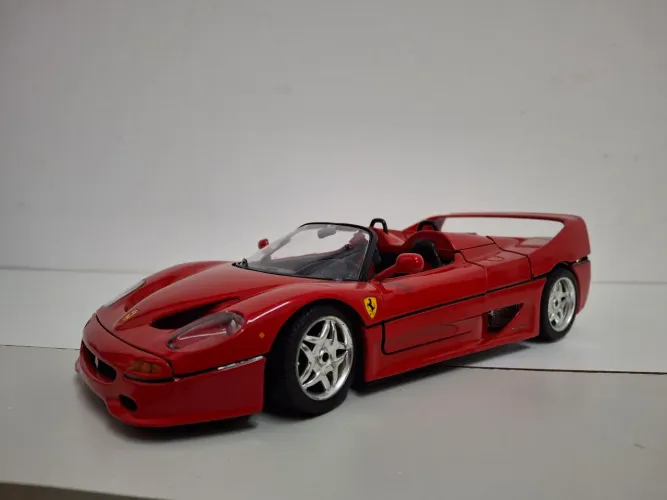 Miniatura Ferrari F50 Burago