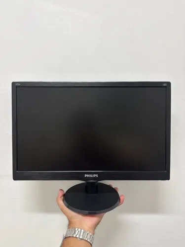 Monitor Philips 18,5?